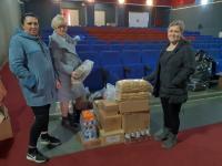 На  средства , собранные от благотворительного концерта «Своих не бросаем»,  закуплена гуманитарная помощь  для беженцев с Донбасса