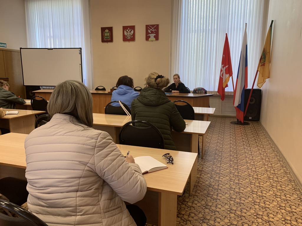 Состоялась встреча государственного инспектора  труда  в Пензенской области с представителями кадровых служб кузнецких работодателей 