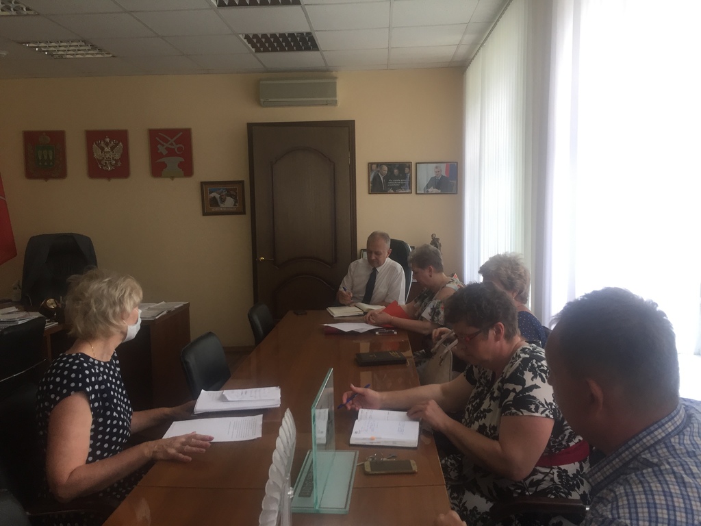 Глава администрации Сергей Златогорский провел очередное заседание рабочей группы по социальным вопросам