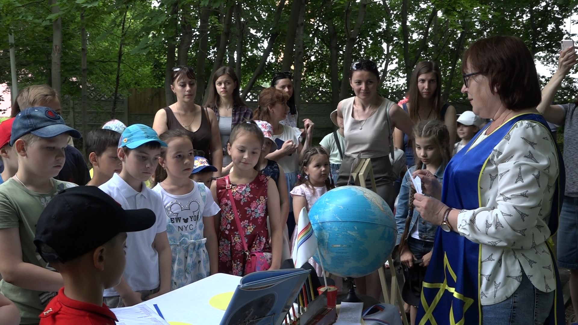 Кузнечане отмечают День России в городском парке