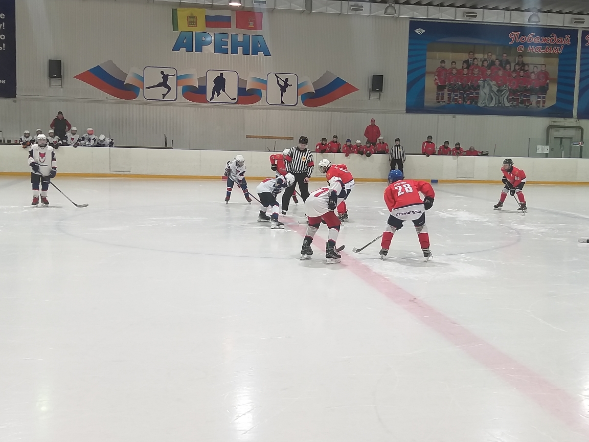 В ледовом дворце «Арена» прошли очередные матчи Первенства России по хоккею с шайбой