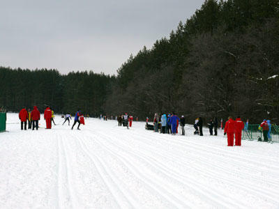 Лыжная база "Снежинка" приглашает любителей зимних видов спорта