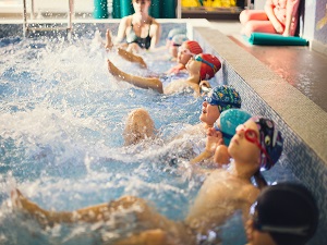 Проводится набор детей в оздоровительные группы по плаванию