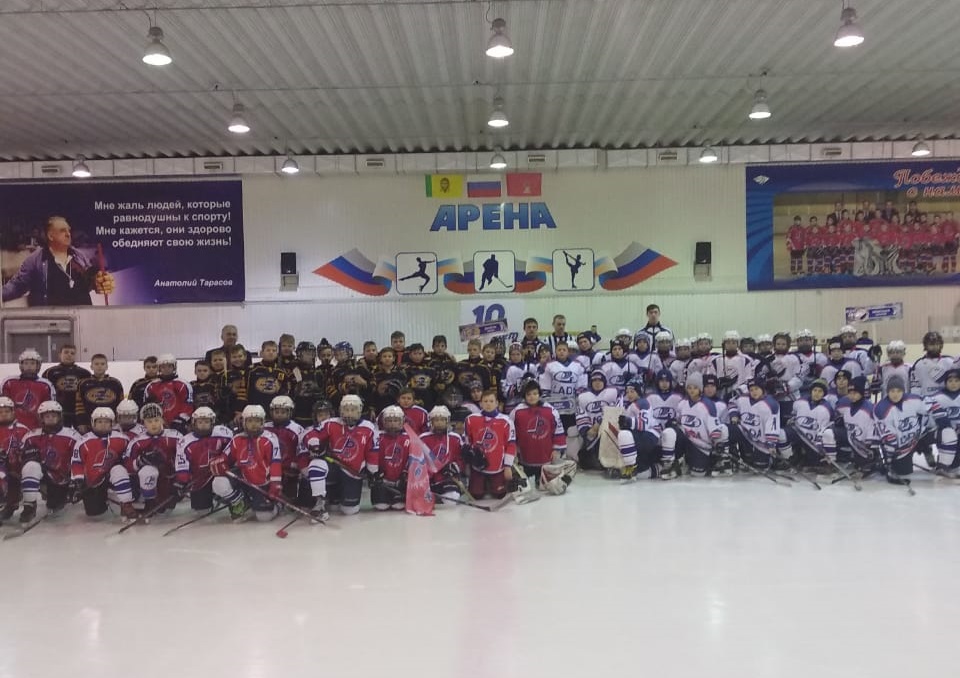 В Кузнецке прошли игры третьего тура Кубка Федерации ПФО по хоккею с шайбой