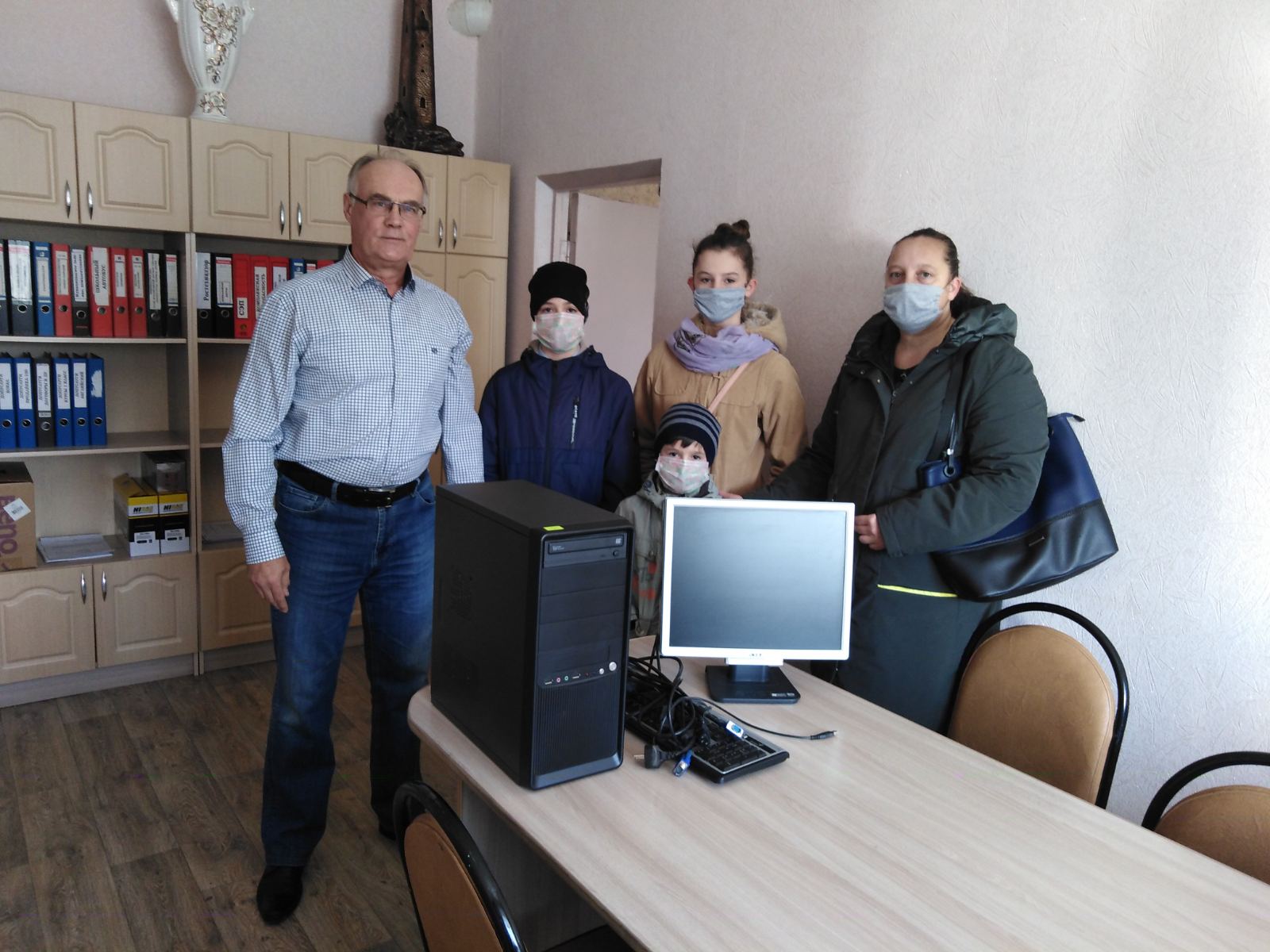   В Кузнецке изыскивают возможность обеспечить детей из многодетных семей компьютерной техникой    
