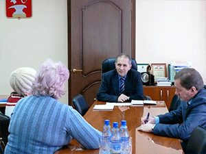 Глава администрации Сергей Златогорский провел прием граждан