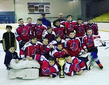 Кузнецкие хоккеисты стали обладателями "Кубка Поволжья"