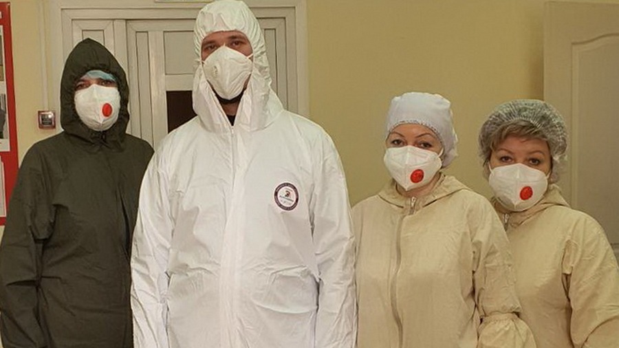Пациентов инфекционного отделения Кузнецкой межрайонной больницы посетил священнослужитель