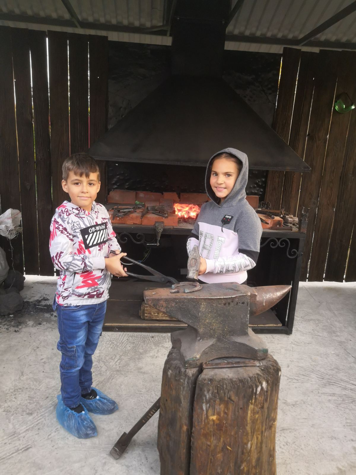 Юные кузнечане посетили   музей кузнечного ремесла "Кузнецкое подворье"