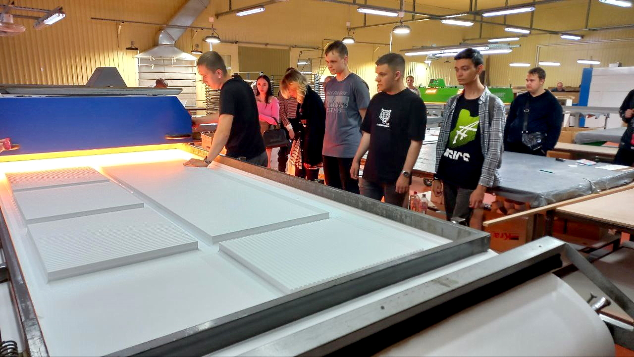 Студенты  колледжа электронных технологий посетили предприятие MGS Мебель