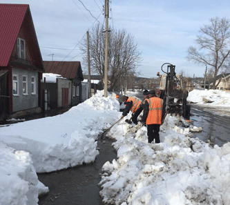 ООО "Дорсервис" продолжает работу по вывозу снега и водоотведению