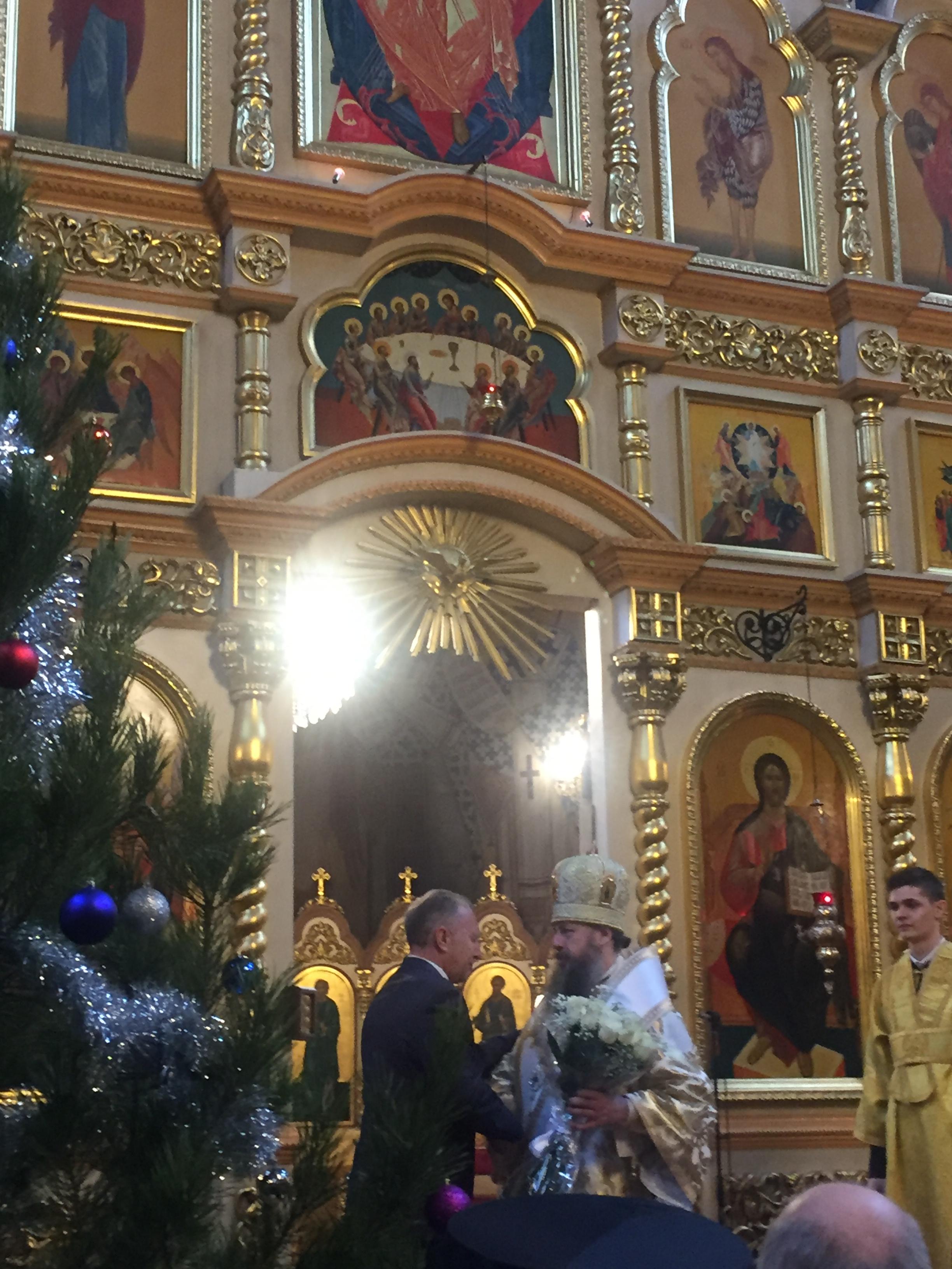 Глава администрации Сергей Златогорский принял участие в праздничном Богослужении