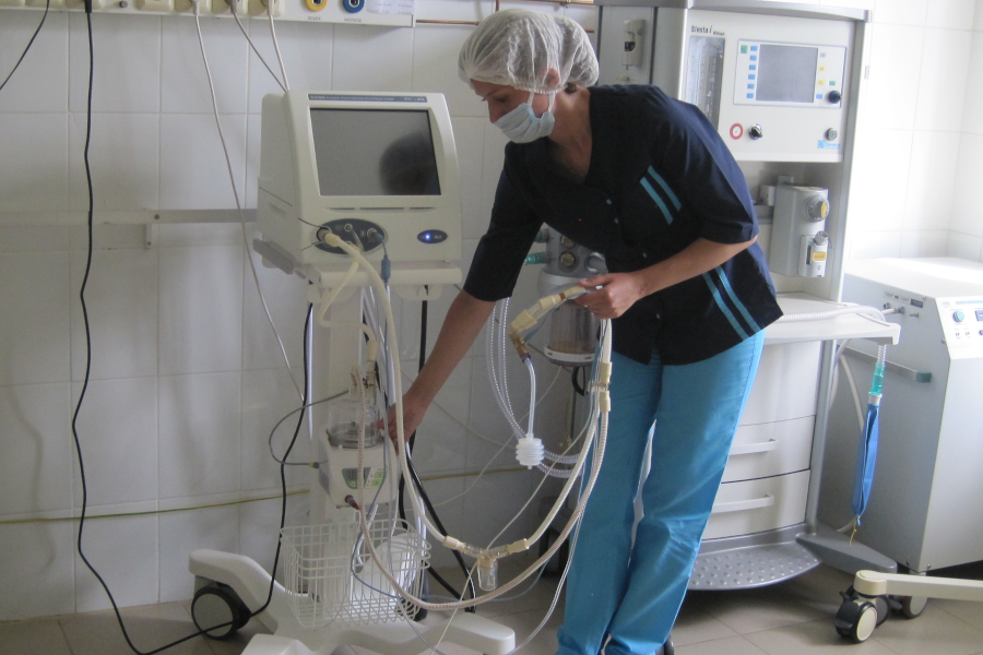 В детскую больницу поступил современный аппарат искусственной вентиляции легких