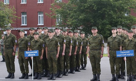  Воспитанники военно-патриотического клуба являются участниками окружного оборонно-спортивного оздоровительного лагеря «Гвардеец-2»