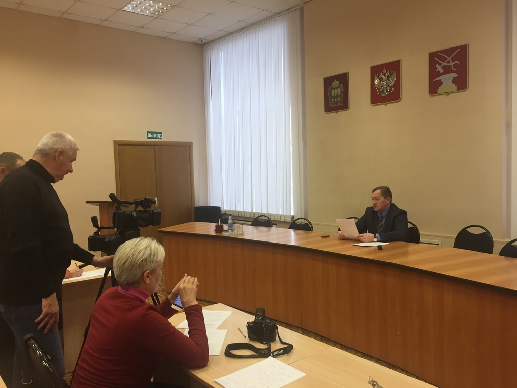 Первый заместитель главы администрации Владимир Трошин провел пресс-конференцию