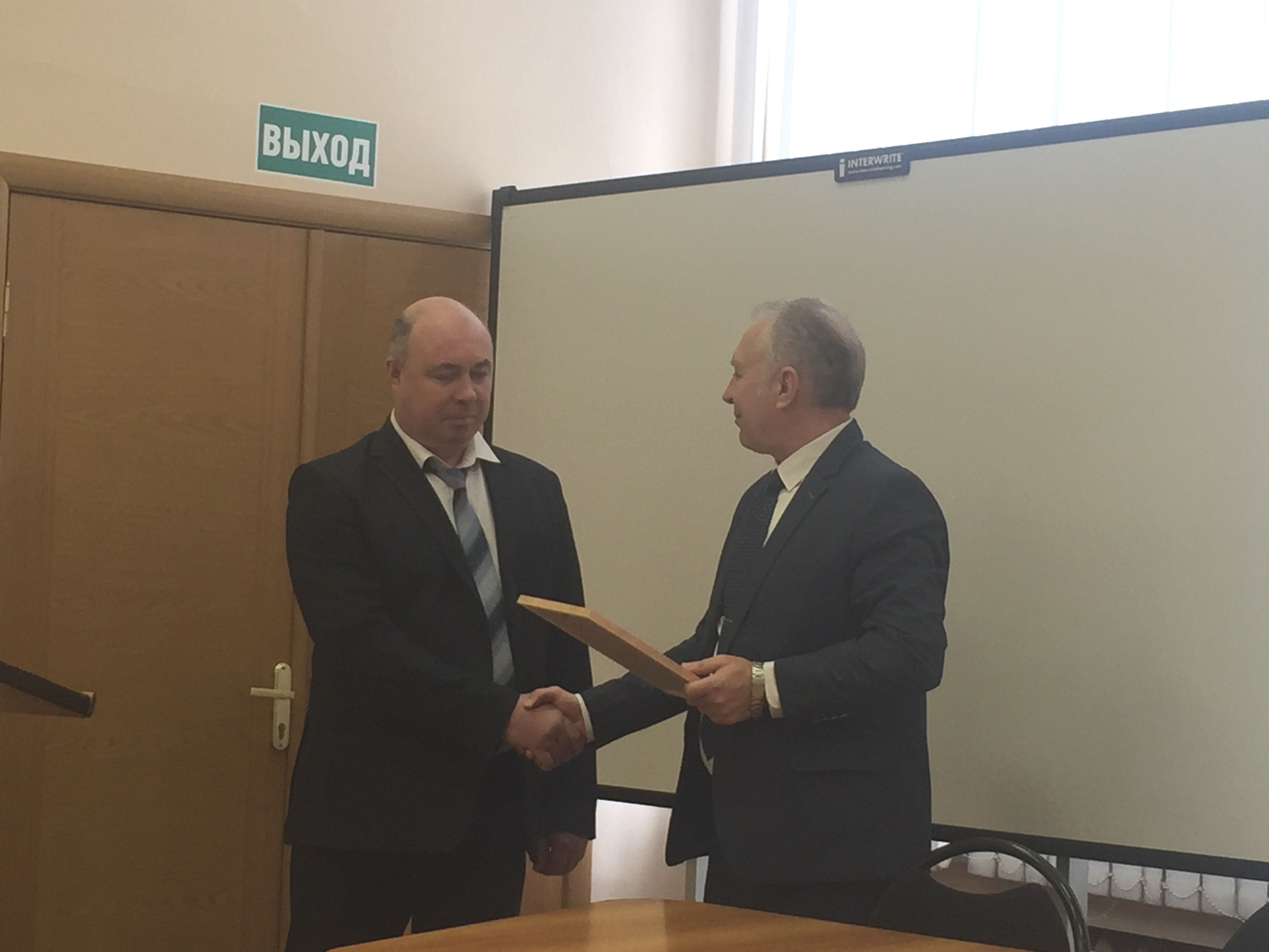 Олег Алферов награждён Почётной грамотой администрации