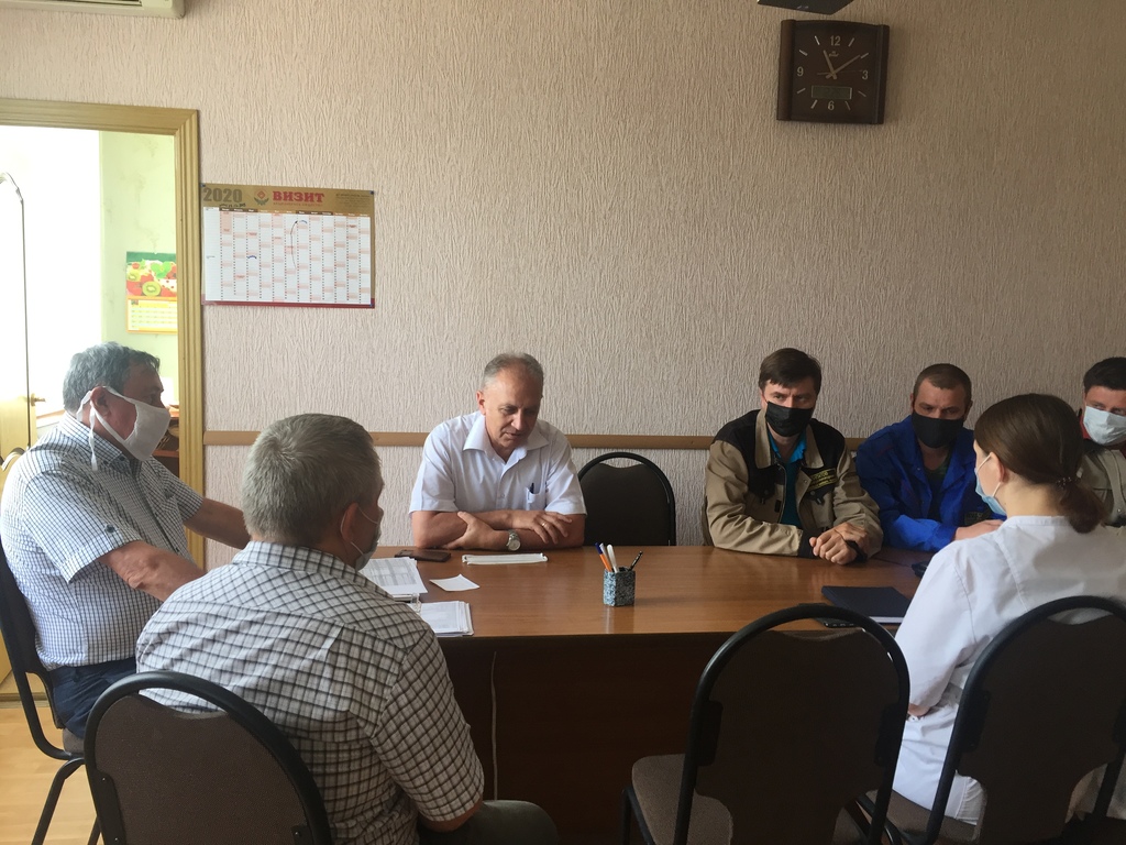 Сергей Златогорский провел рабочую встречу с трудовым коллективом АО"Визит"