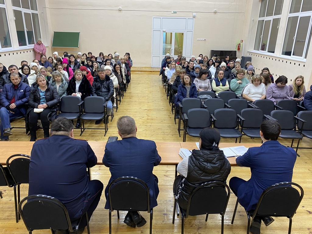 В школе №3 состоялось заседание Совета общественности