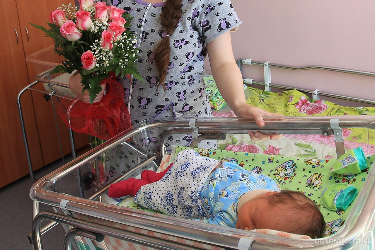 За  3 месяца в Кузнецке  пособие на третьего   и последующих рожденных детей  получили  255 семей