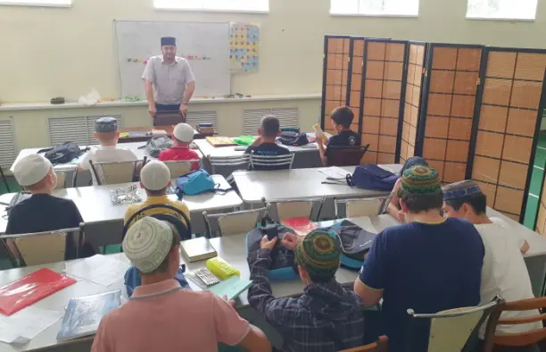  Руководство РДУМ Пензенской области  проводит   акцию  "Поможем собрать детей в школу" "