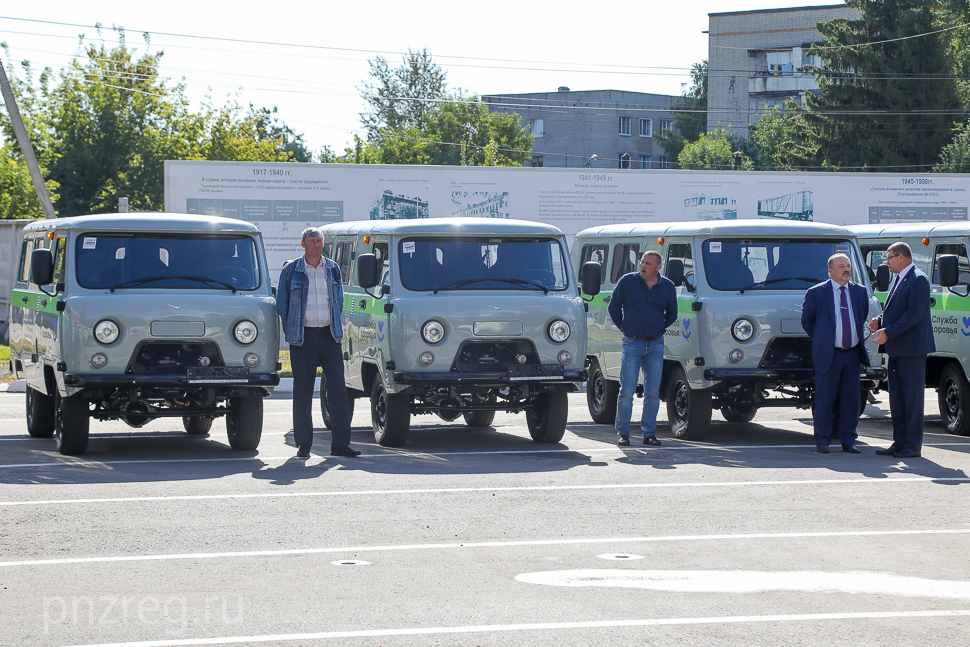 Автопарк Кузнецкой межрайонной больницы пополнил новый санитарный автомобиль