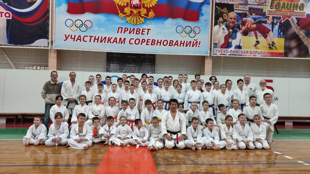 Мастер из Японии провел для кузнецких спортсменов учебно-аттестационный семинар