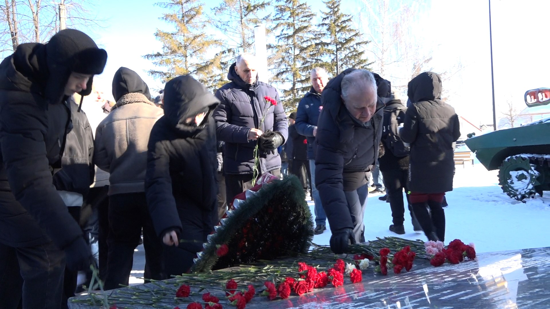 В Кузнецке прошел митинг, посвященный 35-й годовщине вывода советских войск из Афганистана