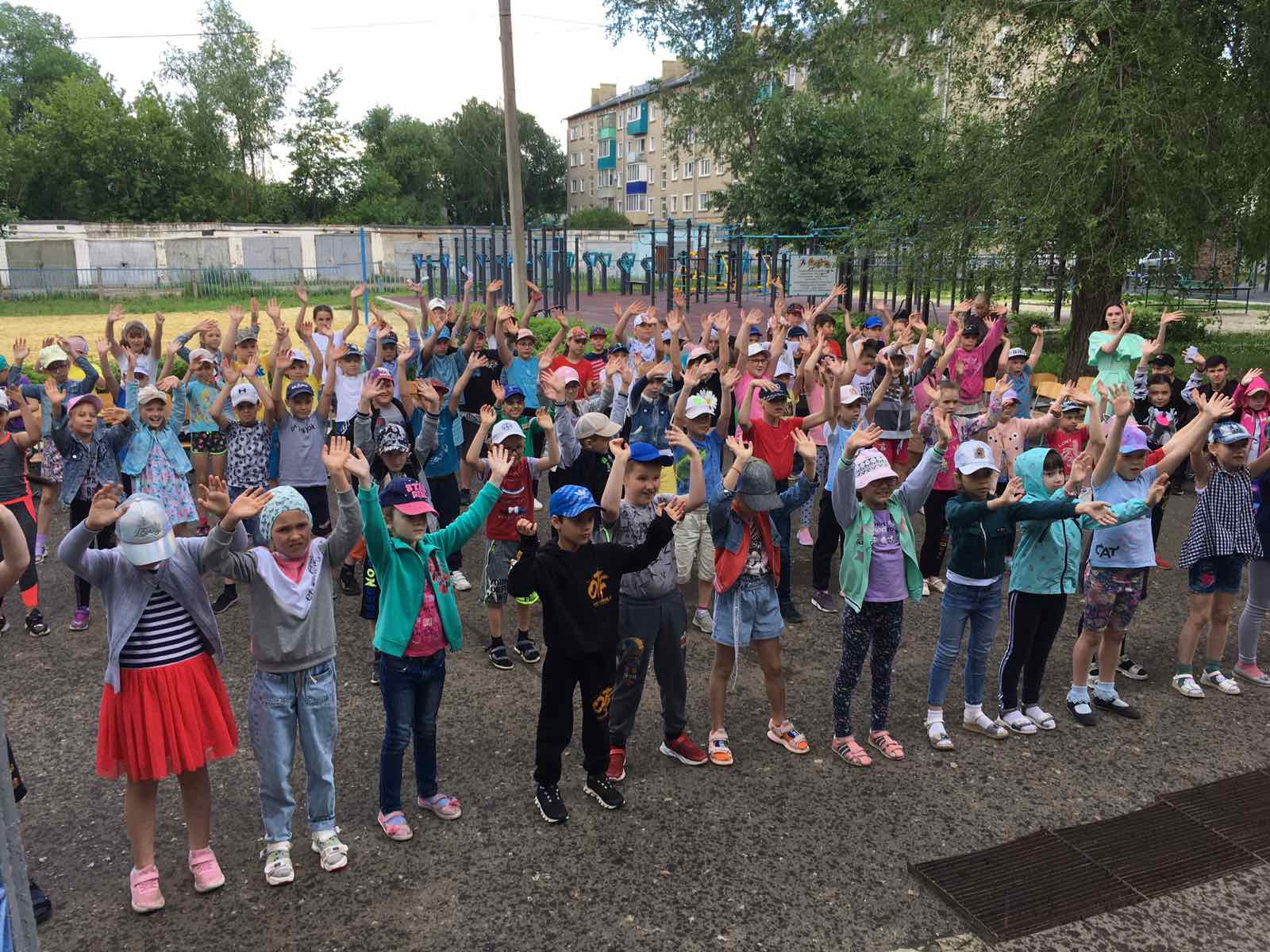 В пришкольном лагере «Ритм»  состоялось празднование Дня России