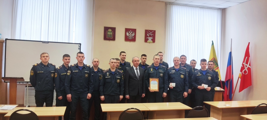 Сотрудникам ФГКУ 2 Отряда ФПС по Пензенской области вручены знаки отличия ВФСК ГТО