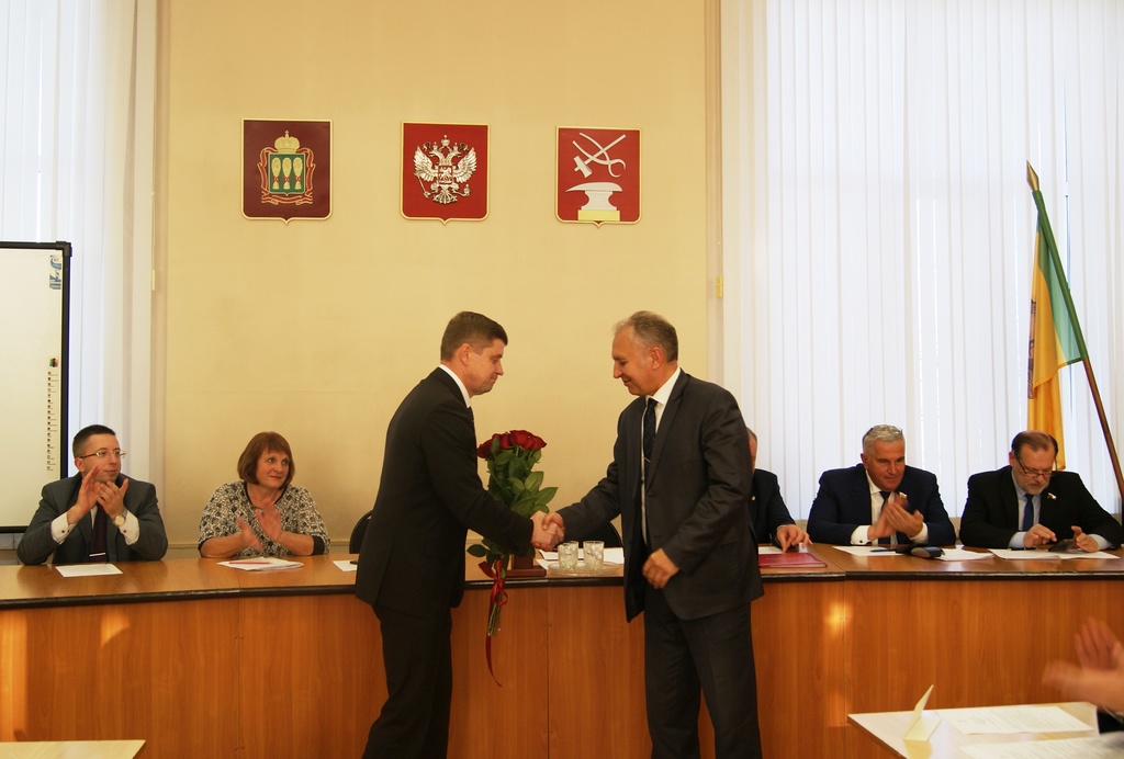 Главой администрации города Кузнецка вновь избран Сергей Златогорский