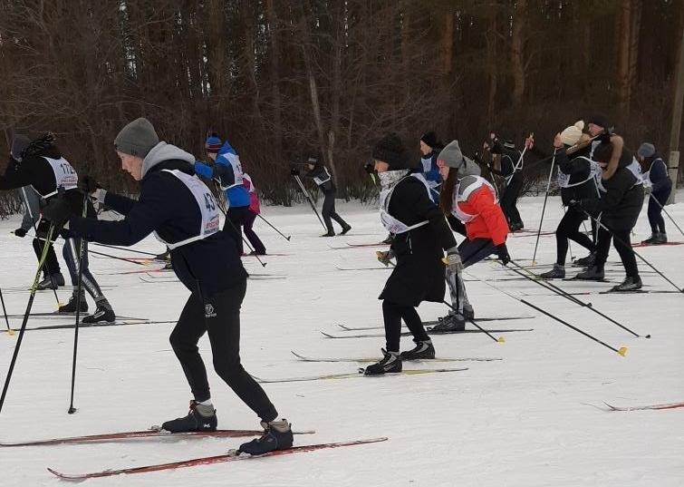 В Кузнецке приступили к сдаче норматива ГТО "Бег на лыжах"