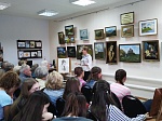 В юношеской библиотеке открылась персональная выставка « Образ реальности»   художника  Андрея Вахрамеева  
