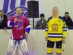 Глава региона поздравил ледовый каток «Арена» с 10-летием  и сыграл в хоккей