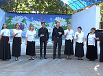 В рамках праздника православной культуры "Спас" в городском парке состоялась акция "Подарите детям радость!"