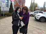 Волонтеры помогают кузнечанам проголосовать за объекты благоустройства