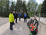 Участники автопробега «Дорогами Победы» возложили венки на Холме Воинской Славы