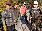 Члены экологического совета обустроили подвесной мост по улице Красноармейская