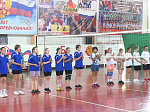 В рамках празднования Дня физкультурника в Кузнецке проходит турнир по волейболу
