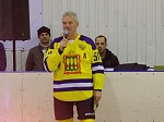 Глава региона поздравил ледовый каток «Арена» с 10-летием  и сыграл в хоккей