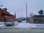 В Кузнецке на центральной площади Кузнецка установлена новогодняя ель